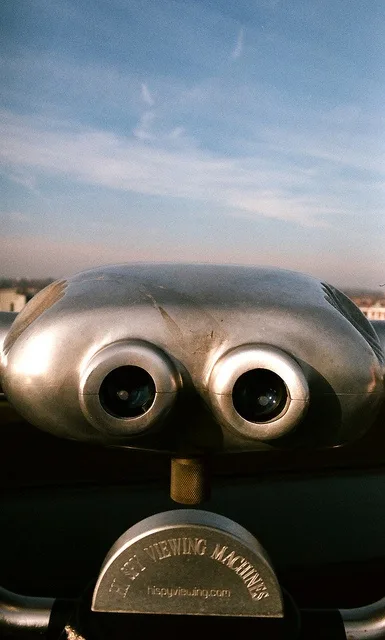 binoculars meme